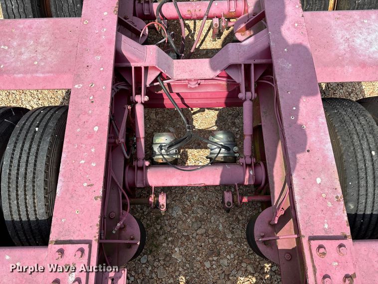 image for item EO4300 1994 Fontaine Specialized Inc. lowboy equipment trailer
