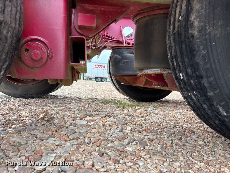 image for item EO4300 1994 Fontaine Specialized Inc. lowboy equipment trailer
