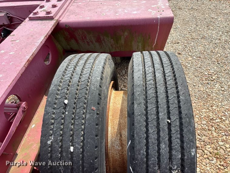 image for item EO4300 1994 Fontaine Specialized Inc. lowboy equipment trailer