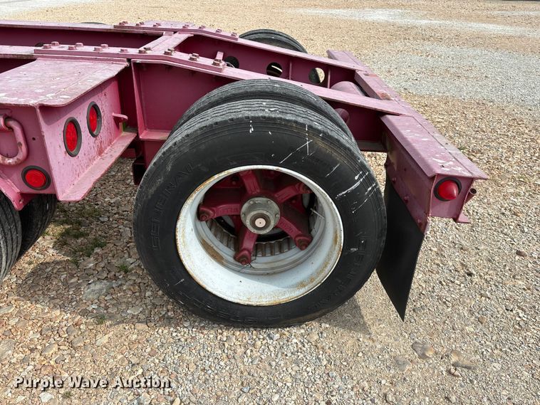 image for item EO4300 1994 Fontaine Specialized Inc. lowboy equipment trailer