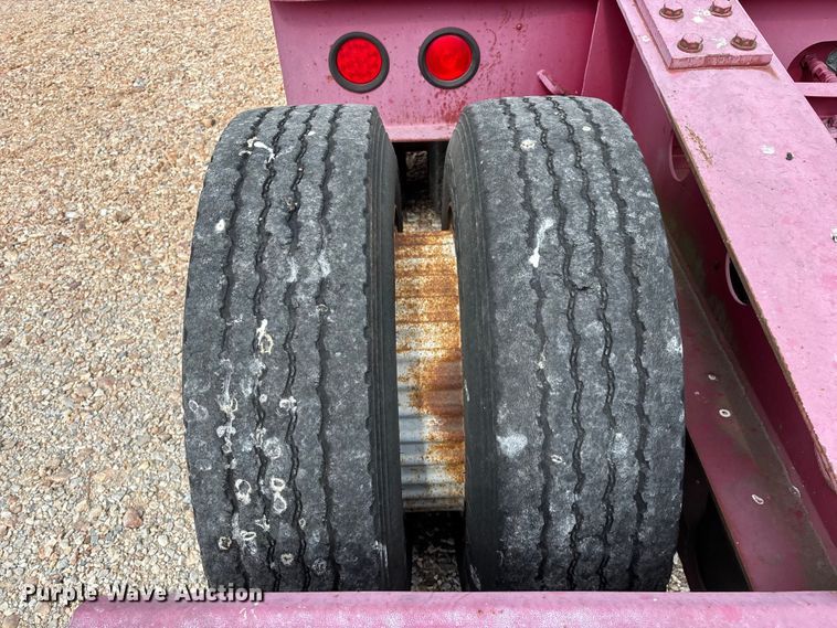 image for item EO4300 1994 Fontaine Specialized Inc. lowboy equipment trailer