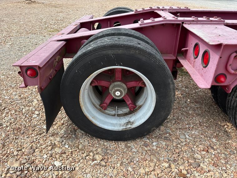 image for item EO4300 1994 Fontaine Specialized Inc. lowboy equipment trailer
