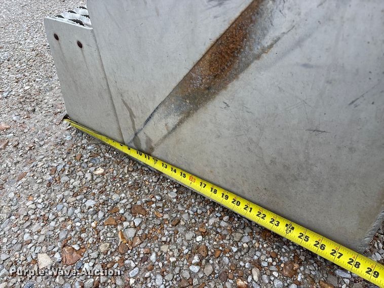 image for item EO4313 (2) truck steps