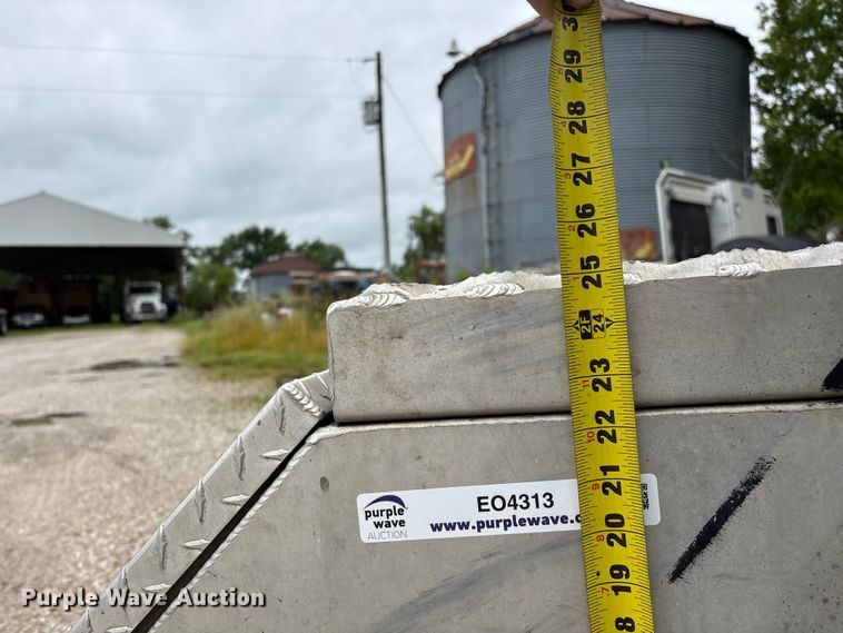 image for item EO4313 (2) truck steps