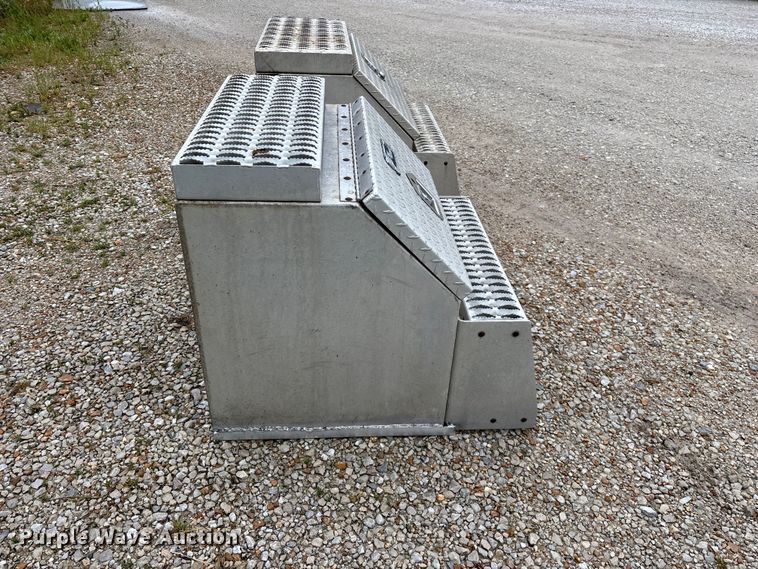 image for item EO4313 (2) truck steps