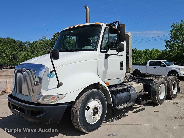 2009 International 8600 Semi Truck VIN: 1HSHXAHR19J044501 Lot: 999384396