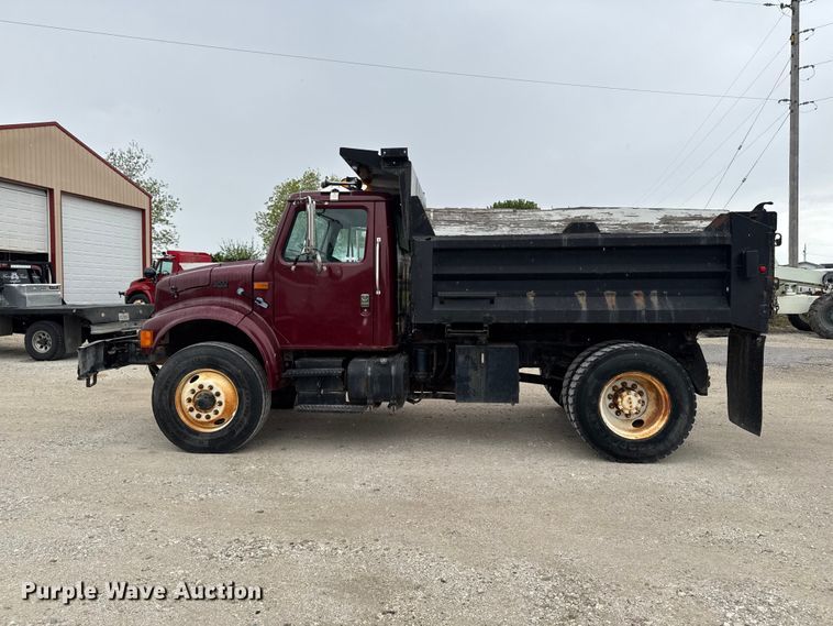 image for item ER0492 1996 International 4900 dump truck