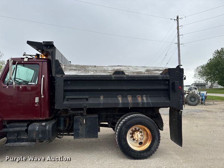 image for item ER0492 1996 International 4900 dump truck