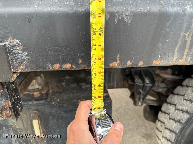 image for item ER0492 1996 International 4900 dump truck