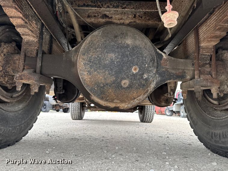 image for item ER0492 1996 International 4900 dump truck
