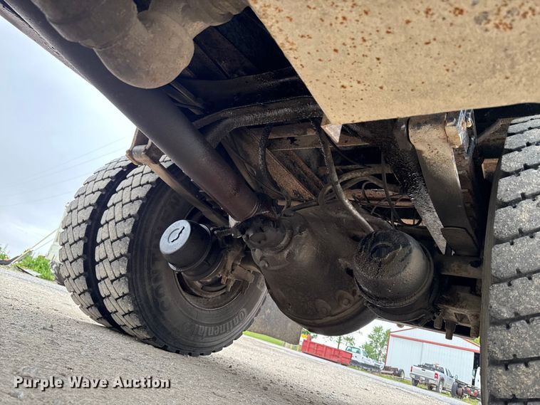 image for item ER0492 1996 International 4900 dump truck