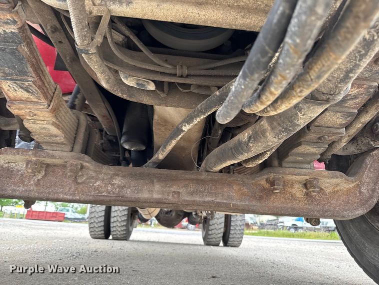 image for item ER0492 1996 International 4900 dump truck