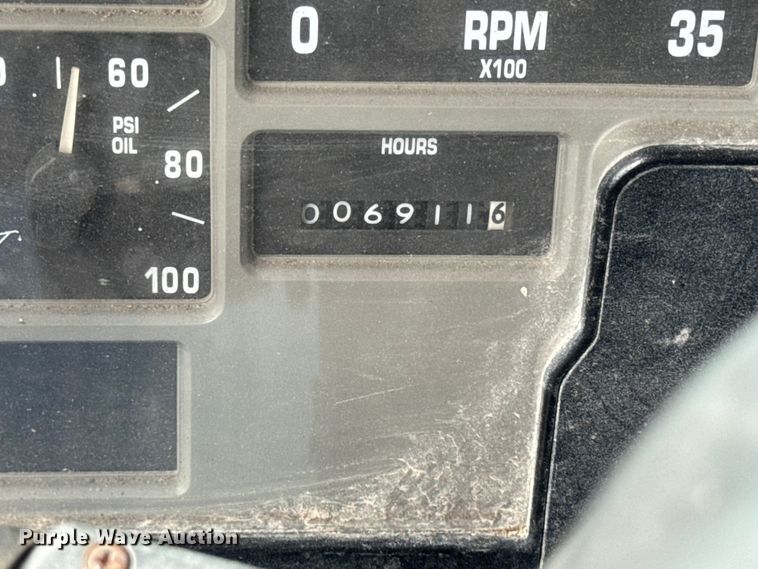 image for item ER0492 1996 International 4900 dump truck