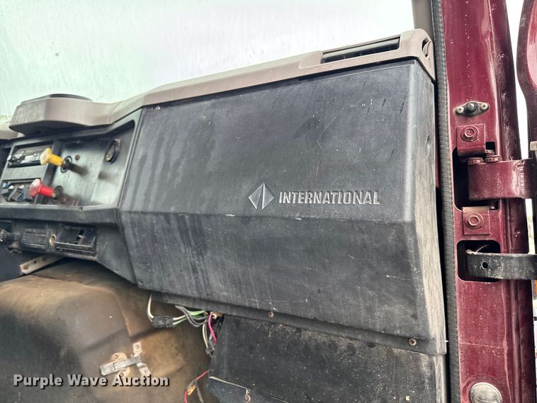 image for item ER0492 1996 International 4900 dump truck
