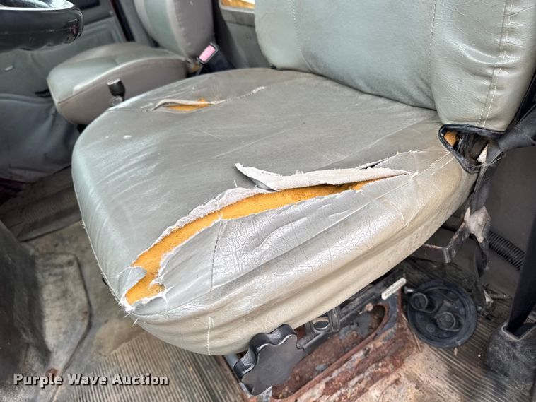 image for item ER0492 1996 International 4900 dump truck