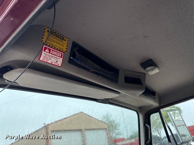 image for item ER0492 1996 International 4900 dump truck