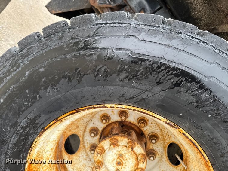 image for item ER0492 1996 International 4900 dump truck