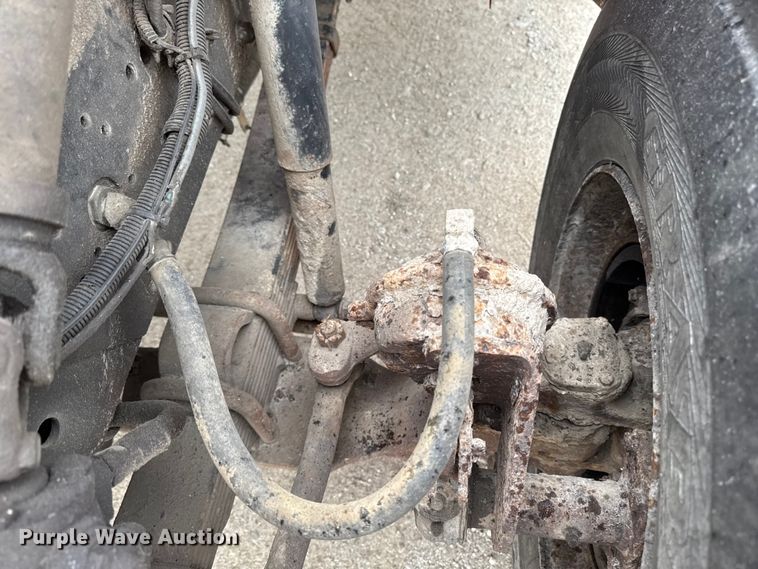 image for item ER0492 1996 International 4900 dump truck