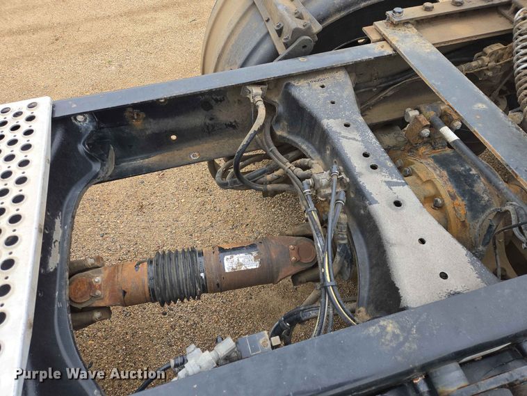 image for item ER1621 2016 Kenworth T880 semi truck