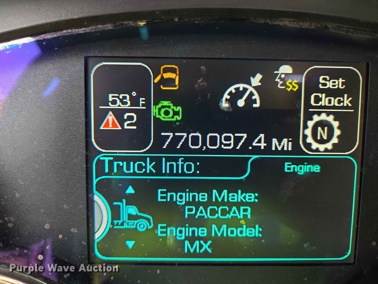 image for item ER1621 2016 Kenworth T880 semi truck