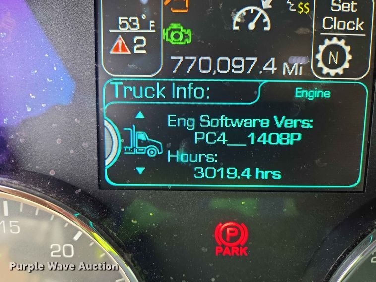 image for item ER1621 2016 Kenworth T880 semi truck