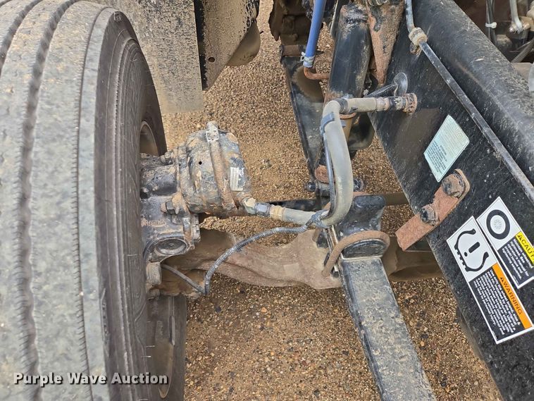 image for item ER1621 2016 Kenworth T880 semi truck