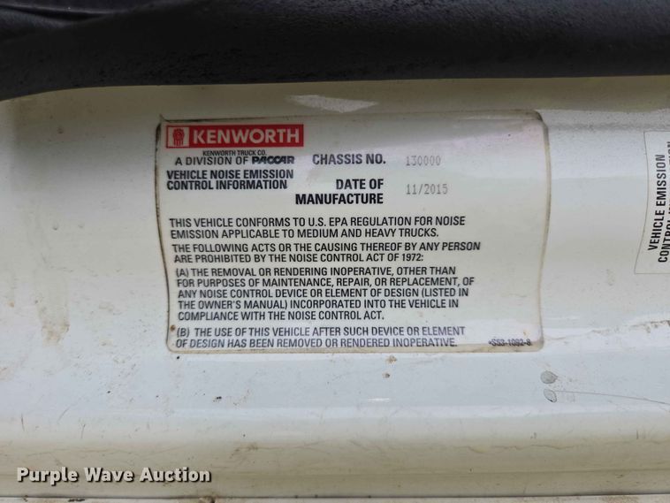 image for item ER1621 2016 Kenworth T880 semi truck