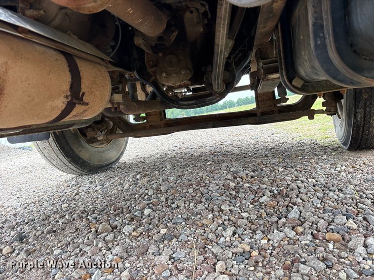 image for item ET2115 1995 Ford F700 crane truck