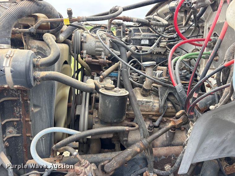 image for item ET2115 1995 Ford F700 crane truck