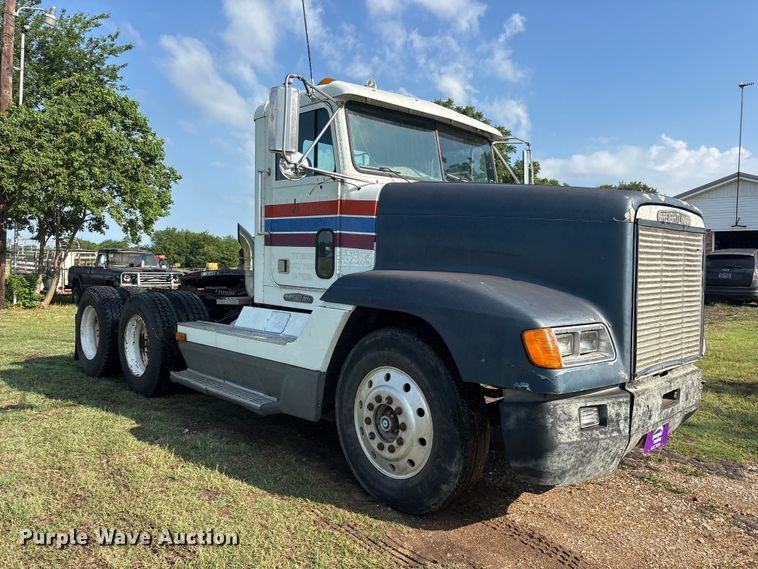 image for item ET2121 1996 Freightliner FLD semi truck