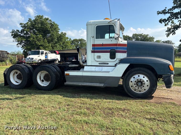 image for item ET2121 1996 Freightliner FLD semi truck