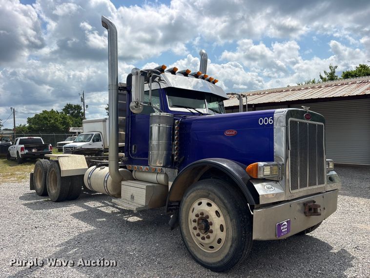 image for item ET2161 2006 Peterbilt 379 semi truck