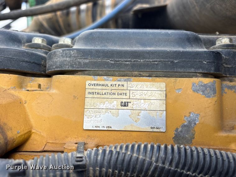 image for item ET2161 2006 Peterbilt 379 semi truck