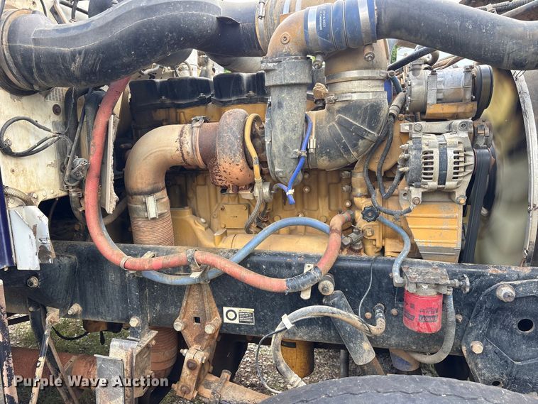 image for item ET2161 2006 Peterbilt 379 semi truck