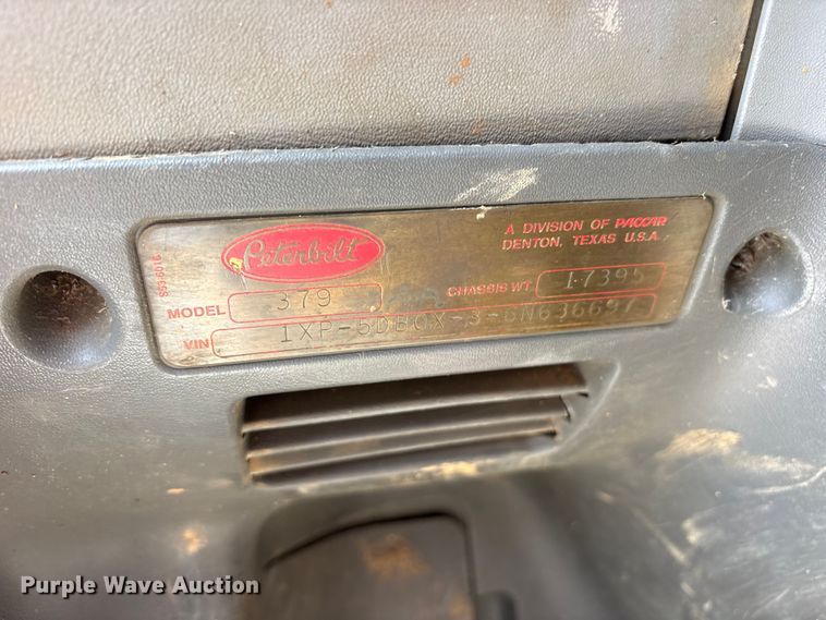 image for item ET2161 2006 Peterbilt 379 semi truck