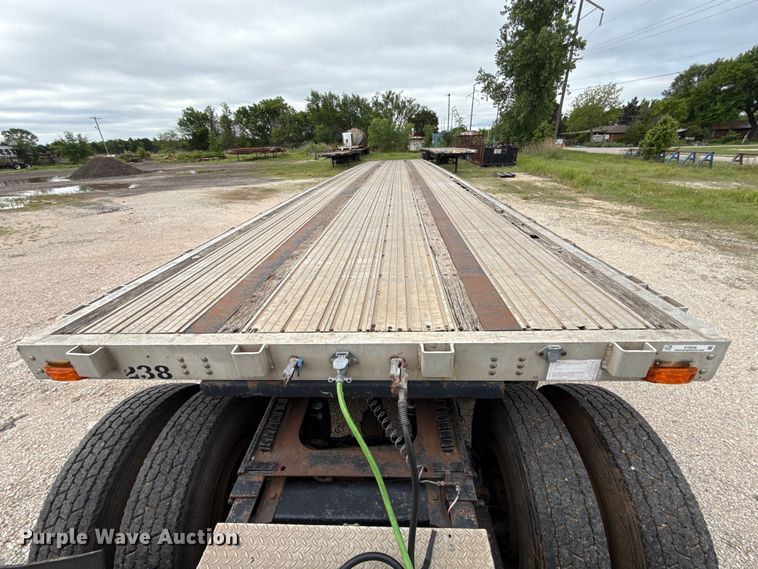 image for item ET6046 1999 Transcraft flatbed trailer