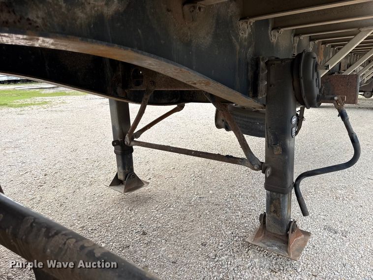 image for item ET6046 1999 Transcraft flatbed trailer