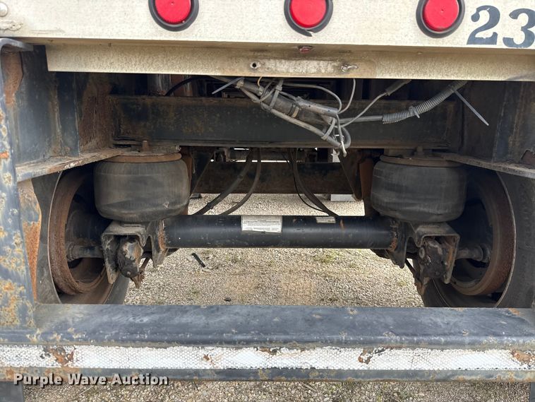 image for item ET6046 1999 Transcraft flatbed trailer