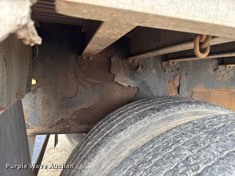 image for item ET6046 1999 Transcraft flatbed trailer