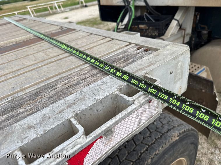 image for item ET6046 1999 Transcraft flatbed trailer
