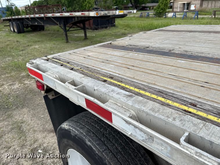 image for item ET6046 1999 Transcraft flatbed trailer