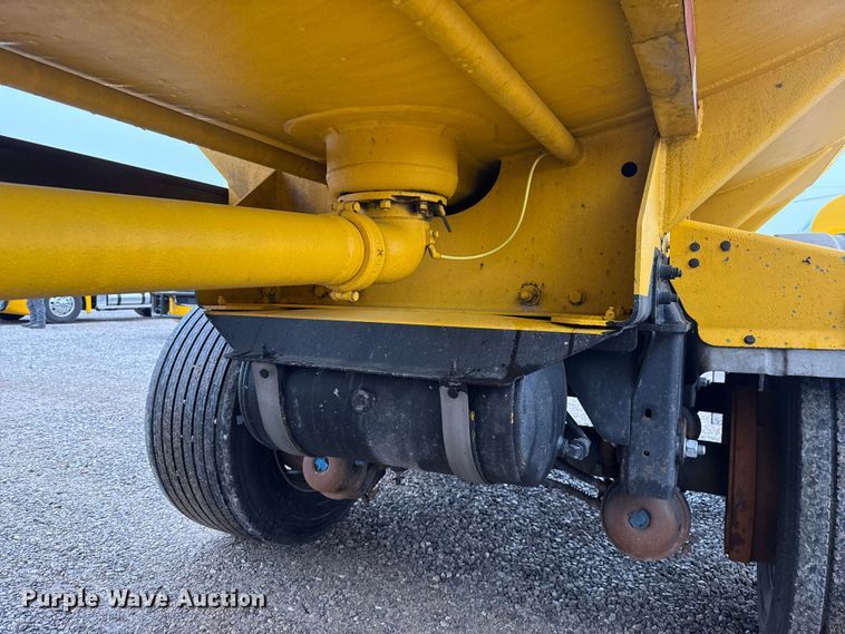 image for item ET6235 2004 Beall BAST-96-3-SB tank trailer