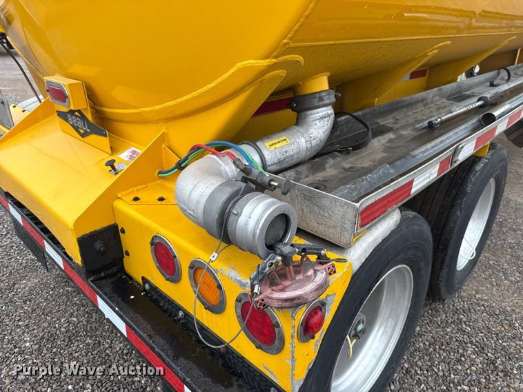 image for item ET6235 2004 Beall BAST-96-3-SB tank trailer