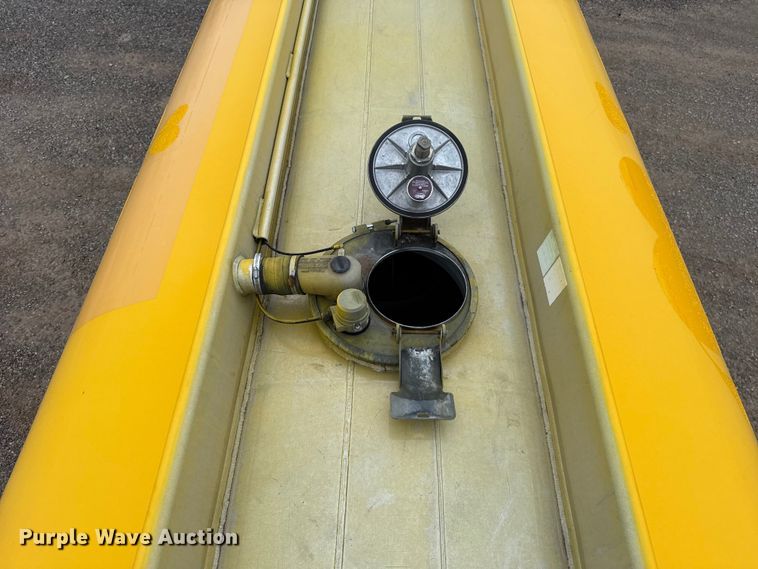 image for item ET6235 2004 Beall BAST-96-3-SB tank trailer