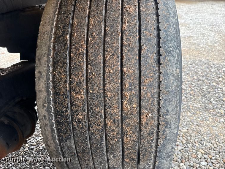 image for item ET6235 2004 Beall BAST-96-3-SB tank trailer