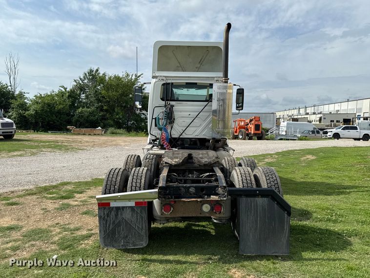 image for item ET6249 2010 International Prostar Premium semi truck