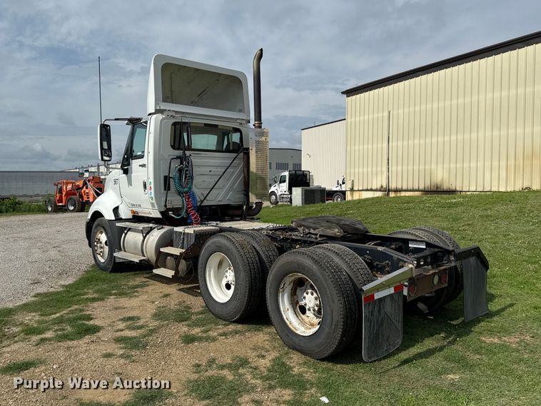 image for item ET6249 2010 International Prostar Premium semi truck