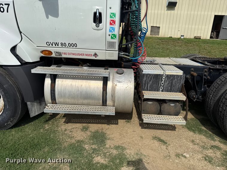 image for item ET6249 2010 International Prostar Premium semi truck