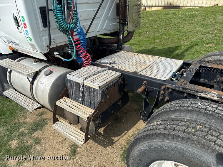 image for item ET6249 2010 International Prostar Premium semi truck