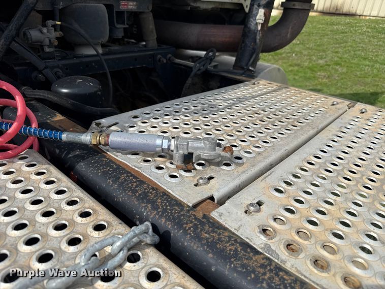 image for item ET6249 2010 International Prostar Premium semi truck